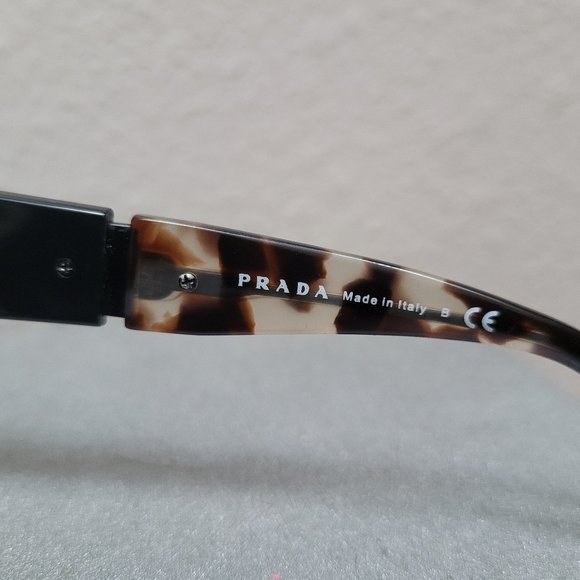 BRAND NEW / NEVER WORN Prada Sunglasses - Picture 5 of 5